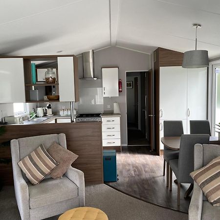 6 Berth Comfy Homely Caravan, Dog Friendly Belton with Browston Εξωτερικό φωτογραφία